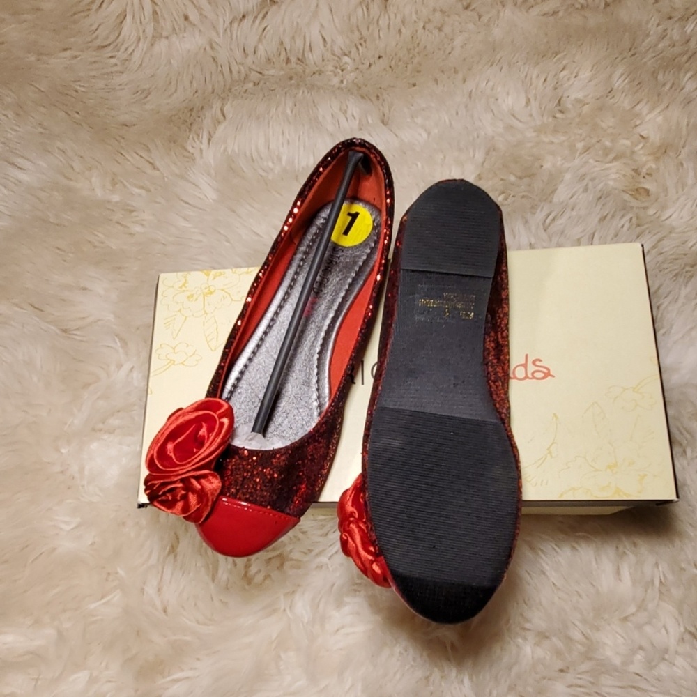 Shoes - Picture 2 of 3